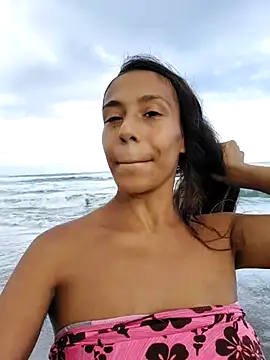 LucyNatural live sex cam