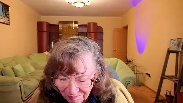 Betty_Brick's cam snapshot