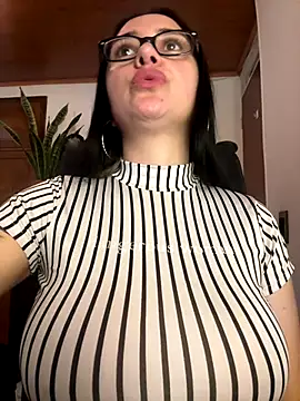 preetypeach live sex cam