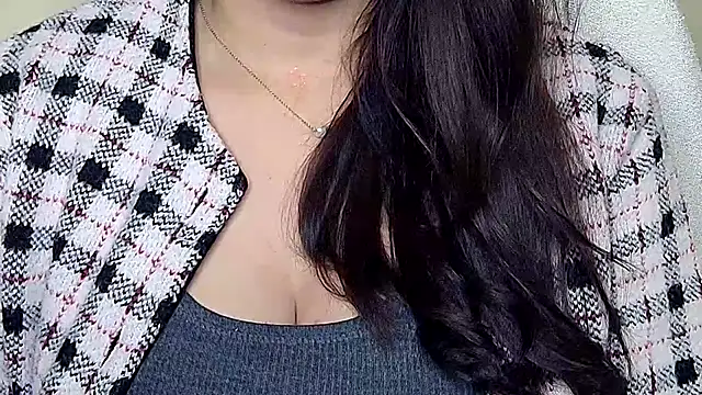 Naina_For_You's cam snapshot