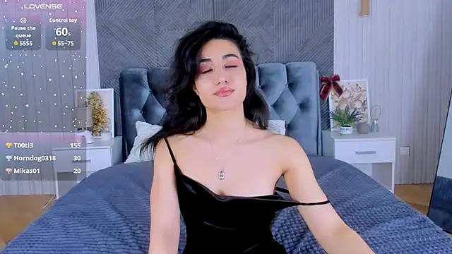 Maya_Rogerss's cam snapshot