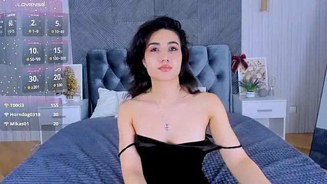 Maya_Rogerss's cam snapshot