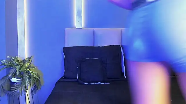 ArohomLester's cam snapshot