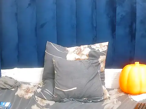 DarkBeauty33's cam snapshot