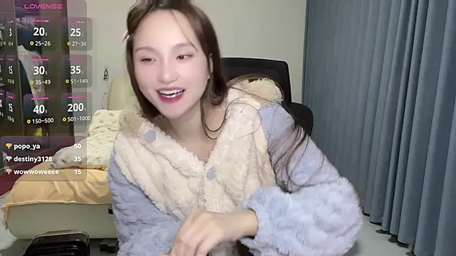 Momo-999's cam snapshot