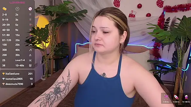 Alice_Walters's cam snapshot