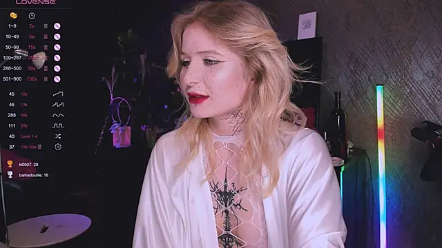 little_grinch666's cam snapshot