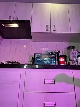 Miss_K8's cam snapshot