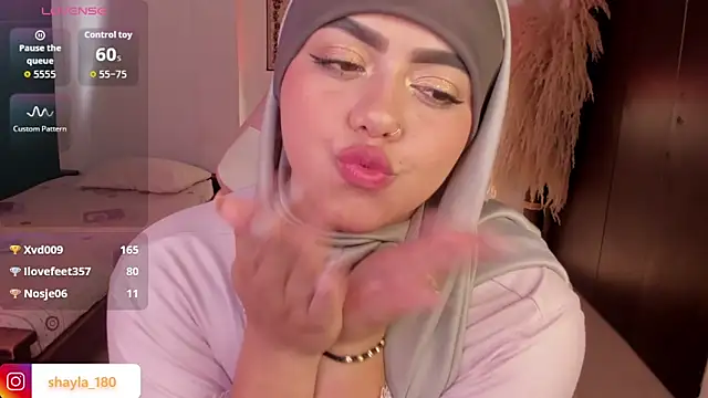 shayla_18's cam snapshot