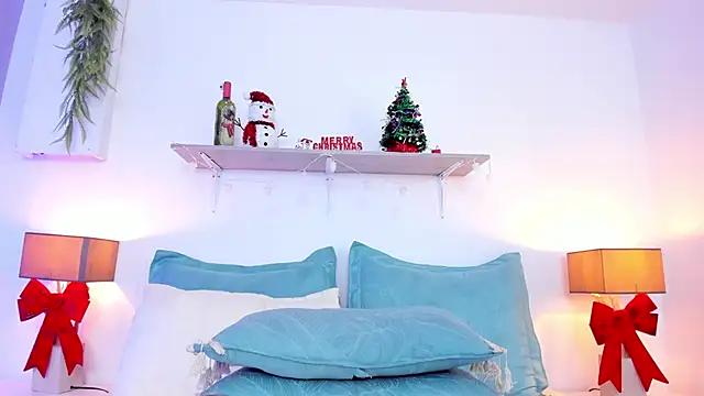 LuciaBenett_'s cam snapshot