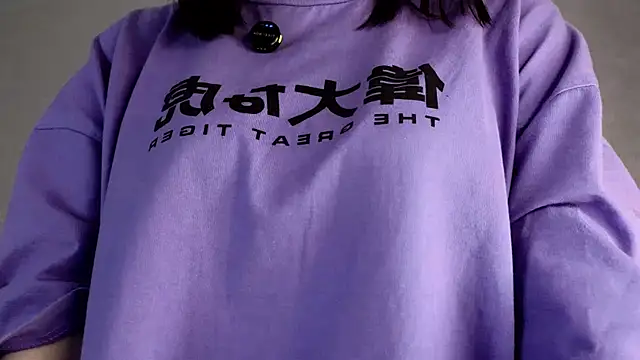 YvonneShames live sex cam