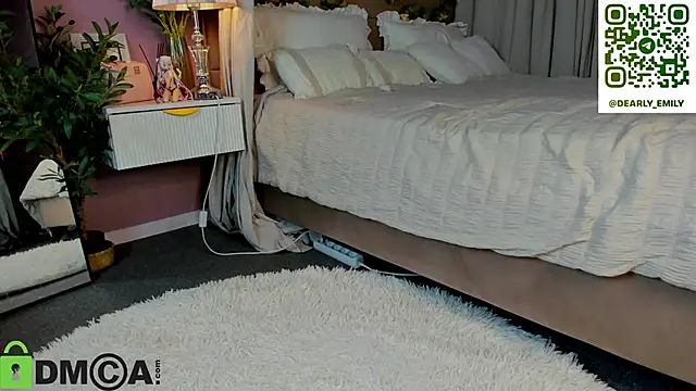 Dearly_Emily's cam snapshot