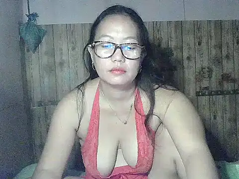 Pinay_BigTits69's cam snapshot