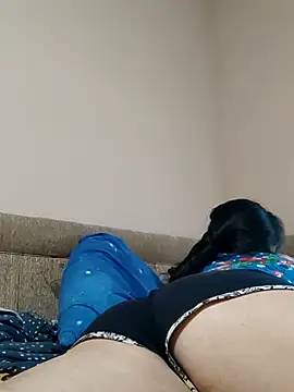 Zulfiya_Bruce's cam snapshot