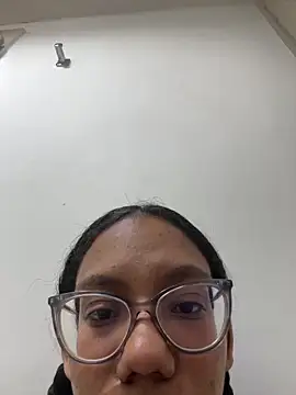 Curly_lily live sex cam