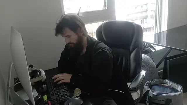 Armyexhibitionistvet live sex cam