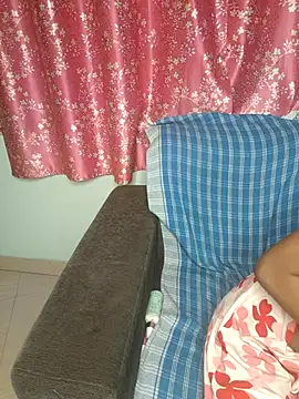 Sexy-Angeliya's cam snapshot