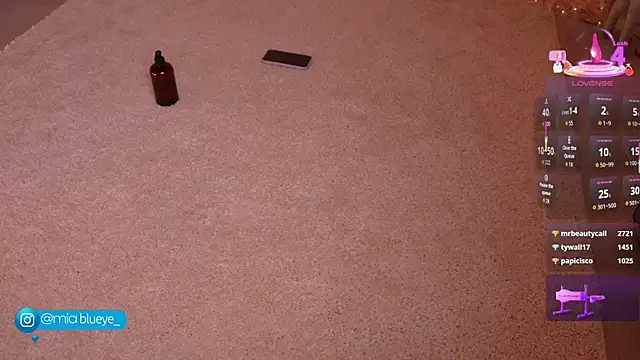 Miablueye live sex cam