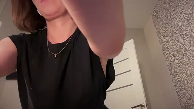 Take_Me_Awayy's cam snapshot