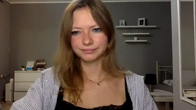 MillieShow's cam snapshot