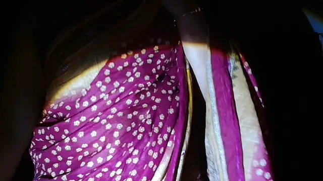 RaishaSEXY's cam snapshot