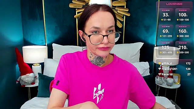 SarahLust live sex cam