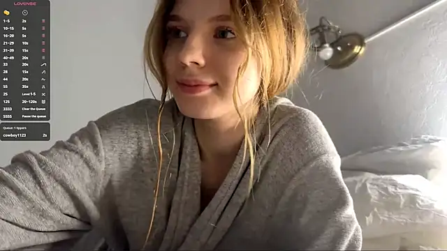 FruityXo's cam snapshot