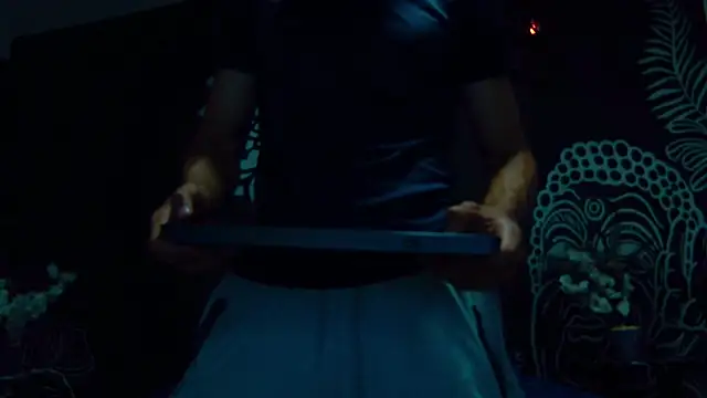 AlessioVitale live sex cam