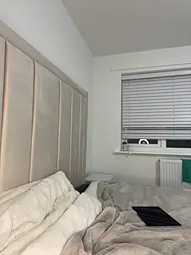 PrettyPrincess69x live sex cam