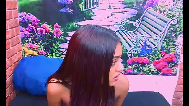 IndianPretty1's cam snapshot