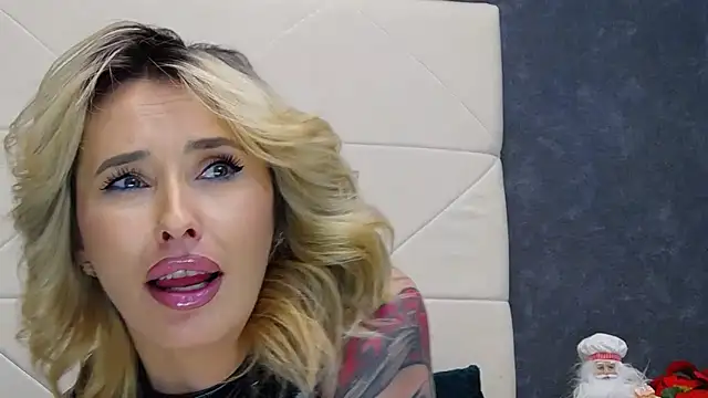 IssaSmith's cam snapshot