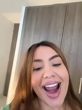 valeria2019hot live sex cam