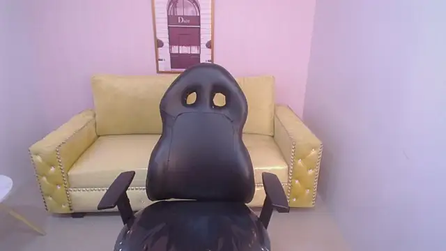 bellatrix_ch's cam snapshot