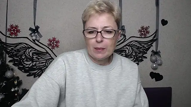 EmiliaGree's cam snapshot