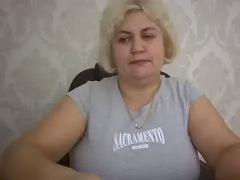 AngelaFamez's cam snapshot