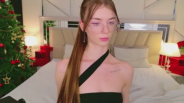 MeganMour's cam snapshot