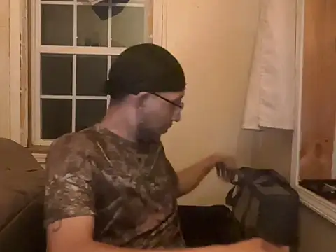 ThrowedWorldWide's cam snapshot