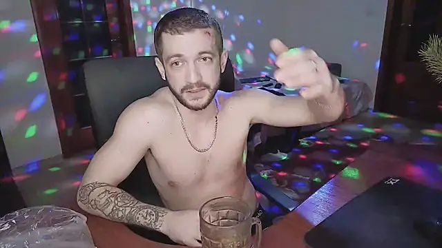 333Alone_in_theDark777's cam snapshot