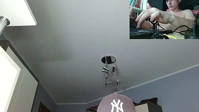 Poliglotjoe1's cam snapshot