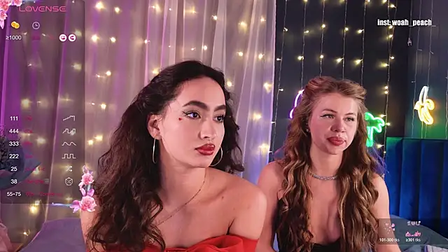 KristinaMoon live sex cam