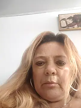 karlaanqui1's cam snapshot