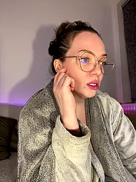 FemDom_RubyKnightXXO's cam snapshot