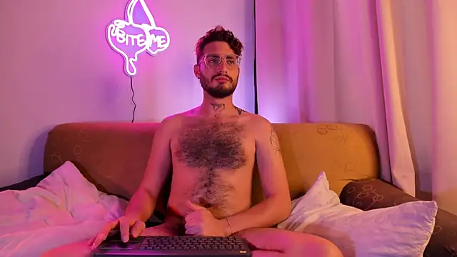 axel_giracr's cam snapshot