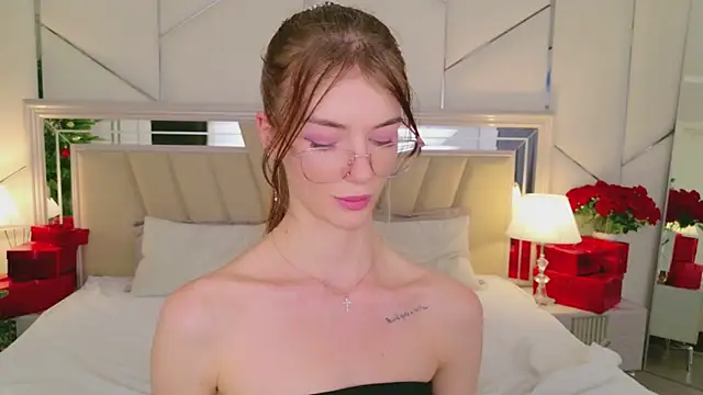 MeganMour live sex cam