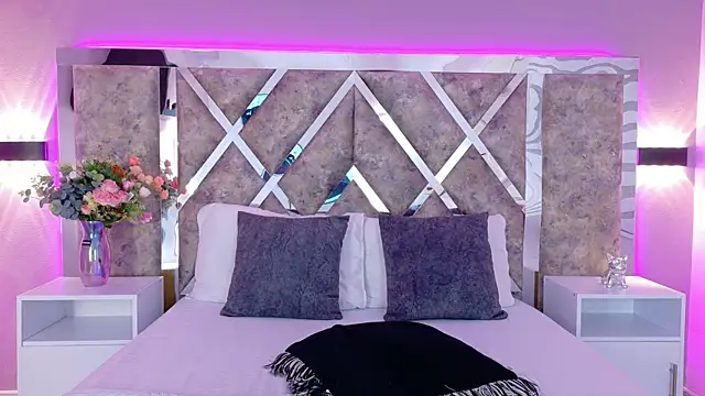 MarianaGarciaa__'s cam snapshot