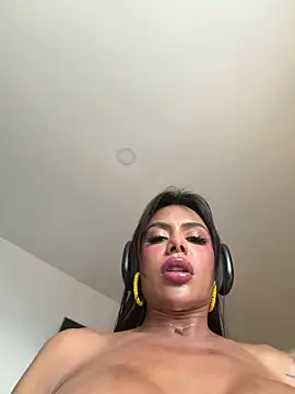 HOT_LADY_777 live sex cam