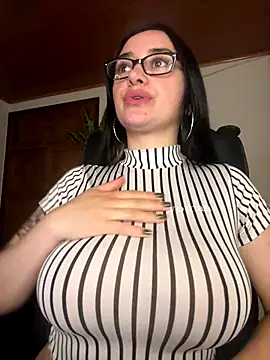 preetypeach's cam snapshot