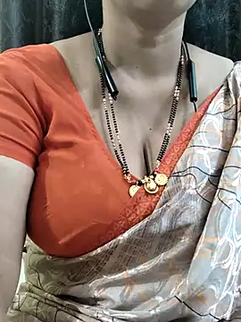 bhuvana_555's cam snapshot