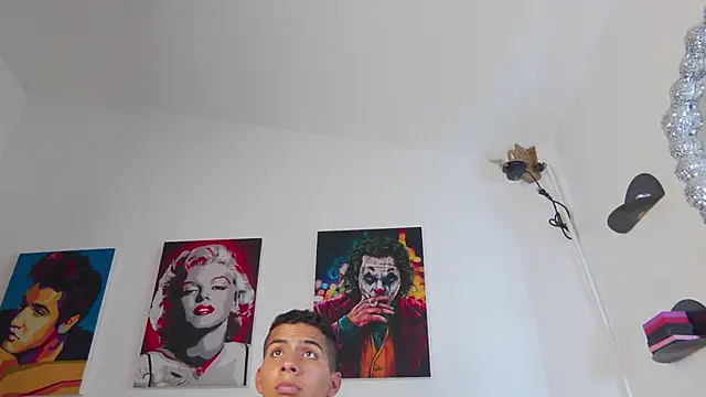 Noah_Greenhart live sex cam