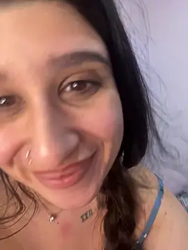 lylyacachonda's cam snapshot